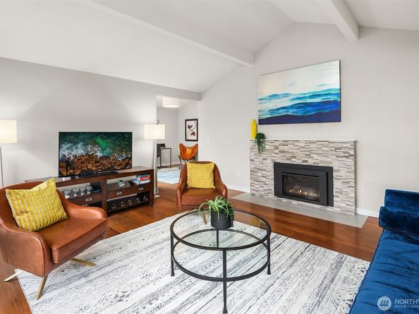6700 81st Avenue SE, Mercer Island WA 98040