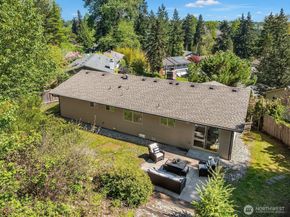 12516 SE 4th Place, Bellevue WA 98005