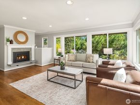 12516 SE 4th Place, Bellevue WA 98005