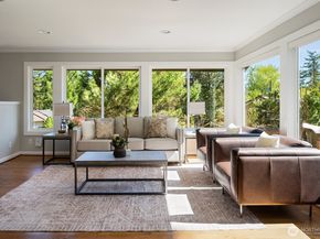 12516 SE 4th Place, Bellevue WA 98005