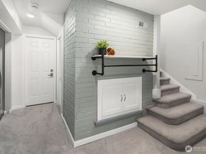 12516 SE 4th Place, Bellevue WA 98005