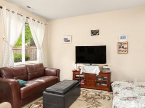 1224 51st Place NE 104, Auburn WA 98002