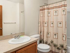 1224 51st Place NE 104, Auburn WA 98002