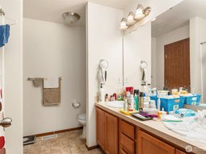 1224 51st Place NE 104, Auburn WA 98002