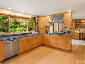 558 20th Avenue, Kirkland WA 98033
