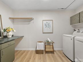 16701 SE 23rd Place, Bellevue WA 98008