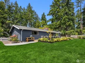 10430 NE Cascade Avenue, Bainbridge Island WA 98110