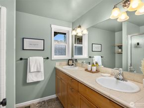 10430 NE Cascade Avenue, Bainbridge Island WA 98110