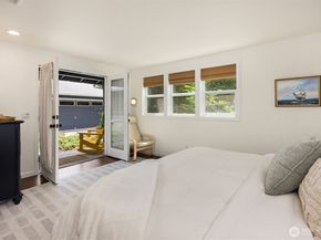 10430 NE Cascade Avenue, Bainbridge Island WA 98110
