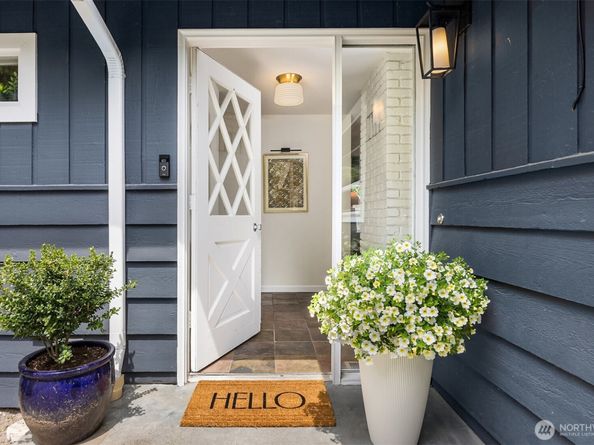 10430 NE Cascade Avenue, Bainbridge Island WA 98110