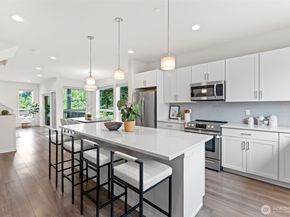 13628 Manor Way C4, Lynnwood WA 98087