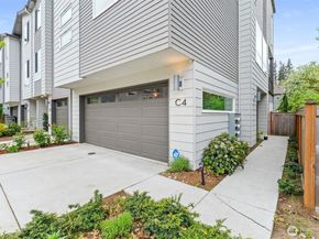 13628 Manor Way C4, Lynnwood WA 98087