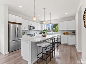 13628 Manor Way C4, Lynnwood WA 98087