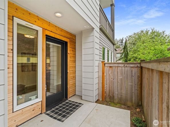 13628 Manor Way C4, Lynnwood WA 98087