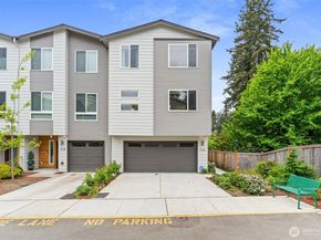 13628 Manor Way C4, Lynnwood WA 98087