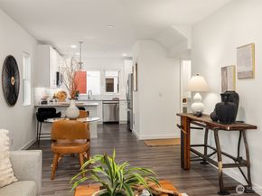 12526 15th Avenue NE D, Seattle WA 98125