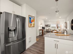 12526 15th Avenue NE D, Seattle WA 98125