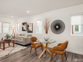 12526 15th Avenue NE D, Seattle WA 98125