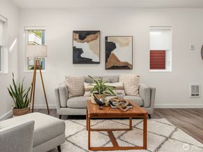 12526 15th Avenue NE D, Seattle WA 98125
