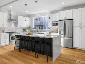 10628 E Riverside Dr, Bothell WA 98011