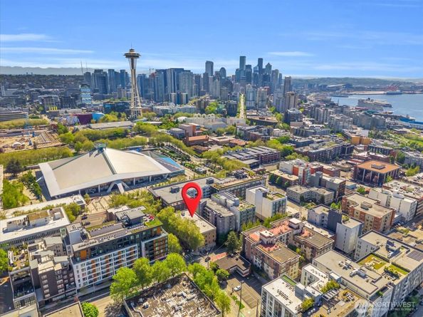 7 Harrison Street 17, Seattle WA 98109