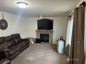 20124 105th Avenue SE, Kent WA 98031