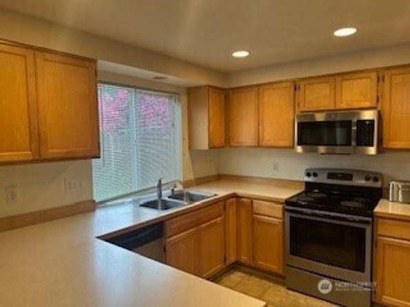 20124 105th Avenue SE, Kent WA 98031