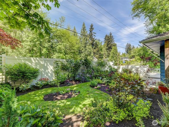 1010 Main Street, Edmonds WA 98020