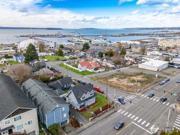 3004 W Marine View Drive, Everett WA 98201
