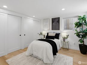 4257 W 33rd Ave W 1, Seattle WA 98199