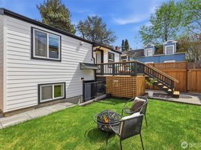 4257 W 33rd Ave W 1, Seattle WA 98199