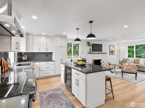 4257 W 33rd Ave W 1, Seattle WA 98199