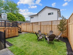 4257 W 33rd Ave W 1, Seattle WA 98199