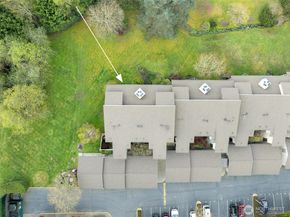 23003 Lakeview Drive 208, Mountlake Terrace WA 98043