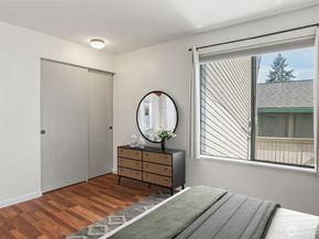 23003 Lakeview Drive 208, Mountlake Terrace WA 98043