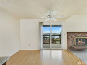 3370 Narrows View Lane NE 202, Bremerton WA 98310