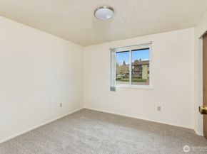 3370 Narrows View Lane NE 202, Bremerton WA 98310