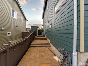 10214 SE 268th Place, Kent WA 98030