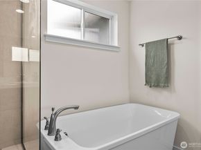 10214 SE 268th Place, Kent WA 98030