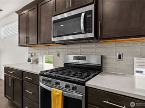 10214 SE 268th Place, Kent WA 98030