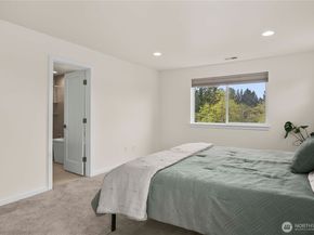 10214 SE 268th Place, Kent WA 98030