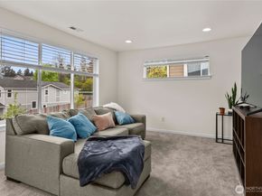10214 SE 268th Place, Kent WA 98030