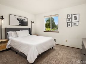 16232 2nd Place W, Lynnwood WA 98087