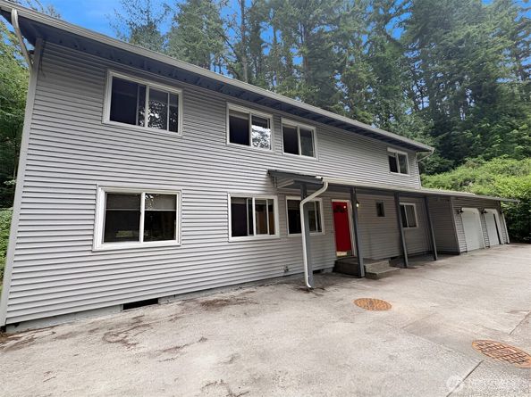24404 SE Mirrormont Boulevard, Issaquah WA 98027