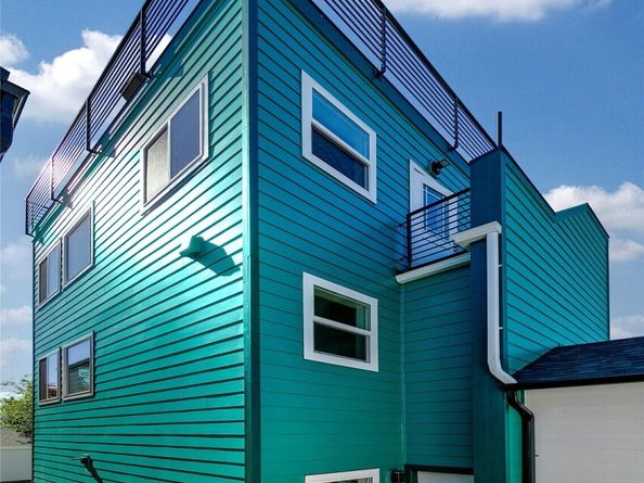 332 NE Elk Place, Seattle WA 98115