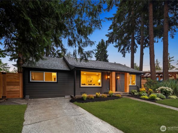 12520 24th Avenue NE, Seattle WA 98125