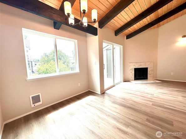 2020 Grant Avenue S C301, Renton WA 98055