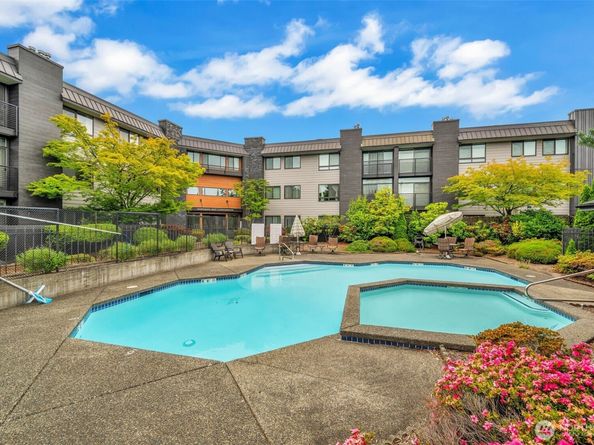 11300 1st Avenue NE 115, Seattle WA 98125