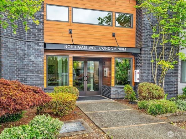 11300 1st Avenue NE 115, Seattle WA 98125