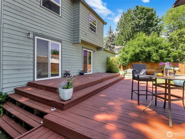 9834 NE 140th Place, Kirkland WA 98034